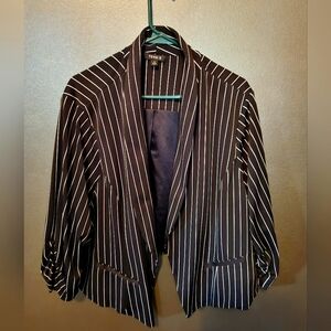 4X Torrid Studio Crepe Ruched Sleeve Blazer